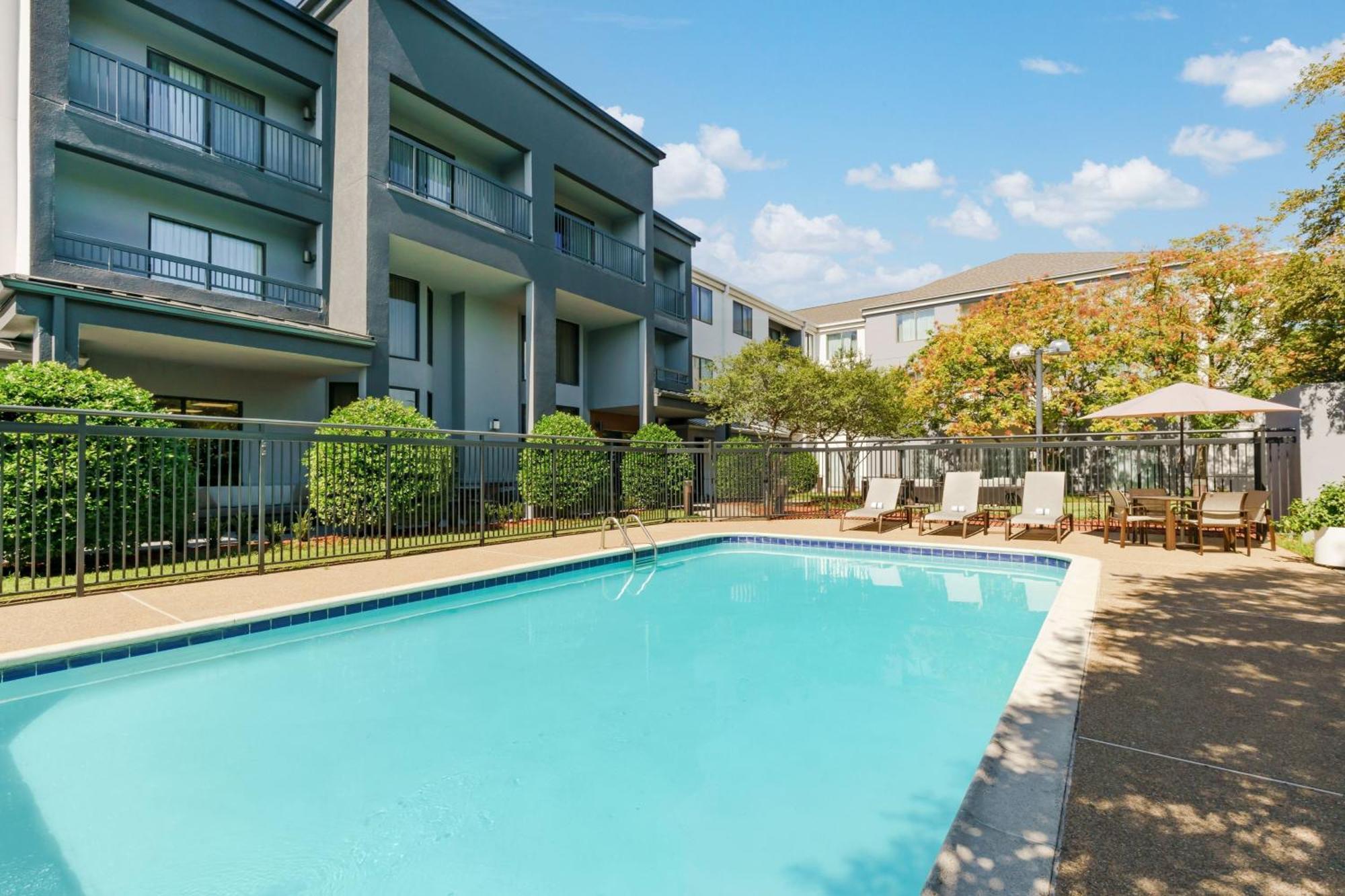 Courtyard By Marriott Dallas Lewisville Ngoại thất bức ảnh