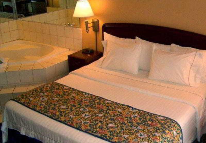 Courtyard By Marriott Dallas Lewisville Phòng bức ảnh